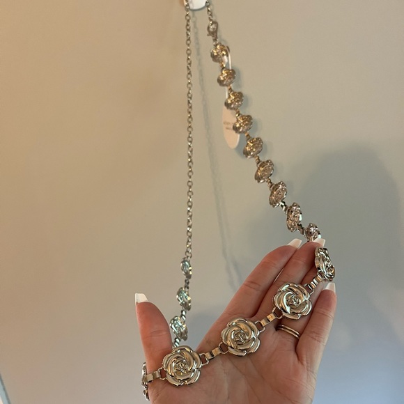 Altar'd State Accessories - Altar’d state rose link chain belt NWT